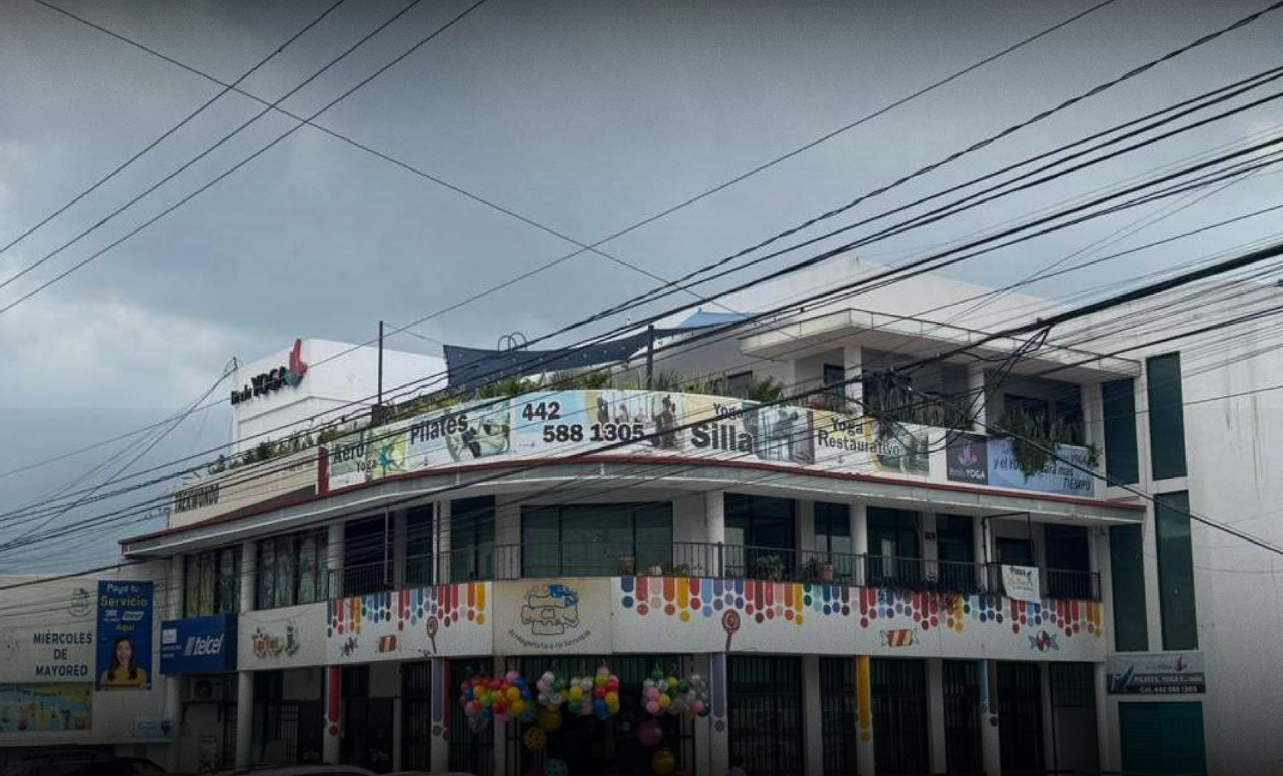 Renta de Local en Plaza Tejeda, Queretaro